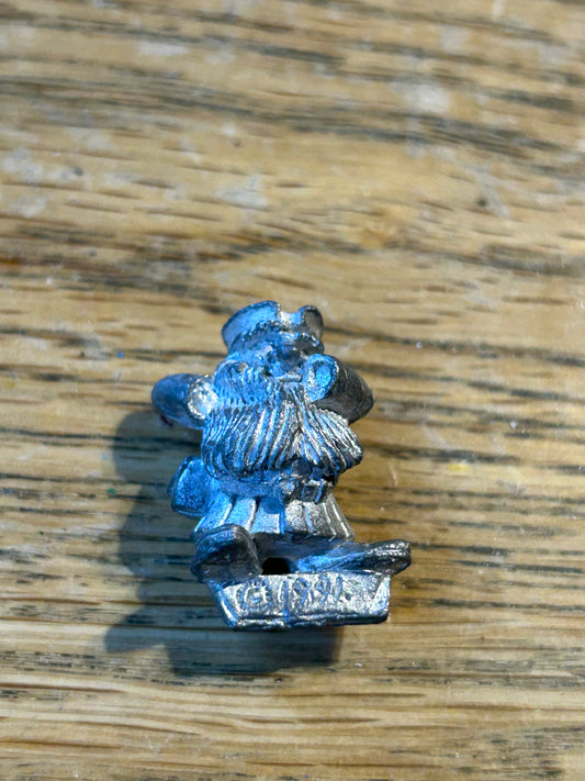 Warhammer fantasy marauder dwarf crossbowman body (no plug in crossbow with hands)