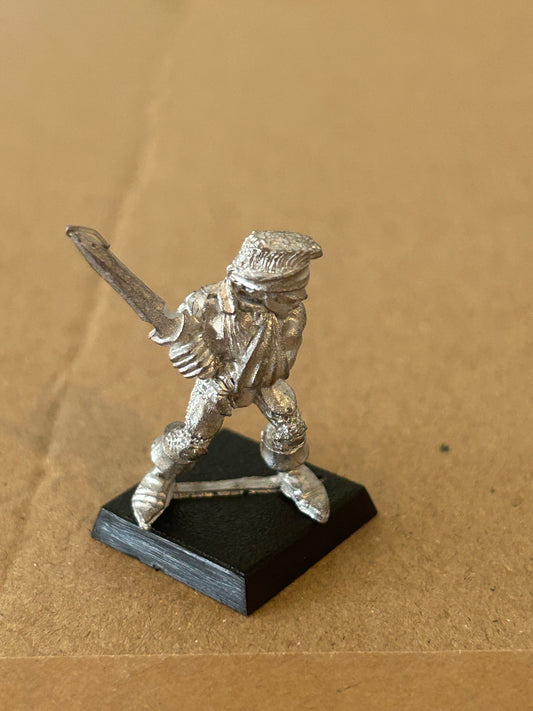 Warhammer Fantasy old world wood elf  Elf Wardancer ELF5 Hathnir sword and bandaged arm