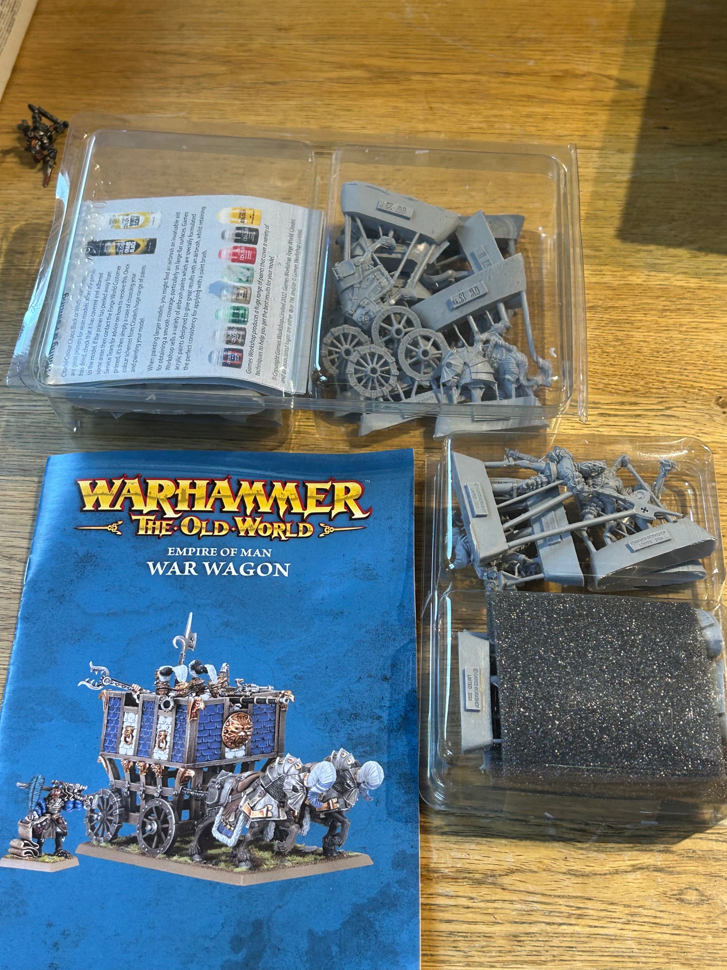 GamesWorkshop Warhammer The Old World Empire of Man War Wagon Forgeworld NIB New (box has a little wear as I spilt water on it) (Copy)