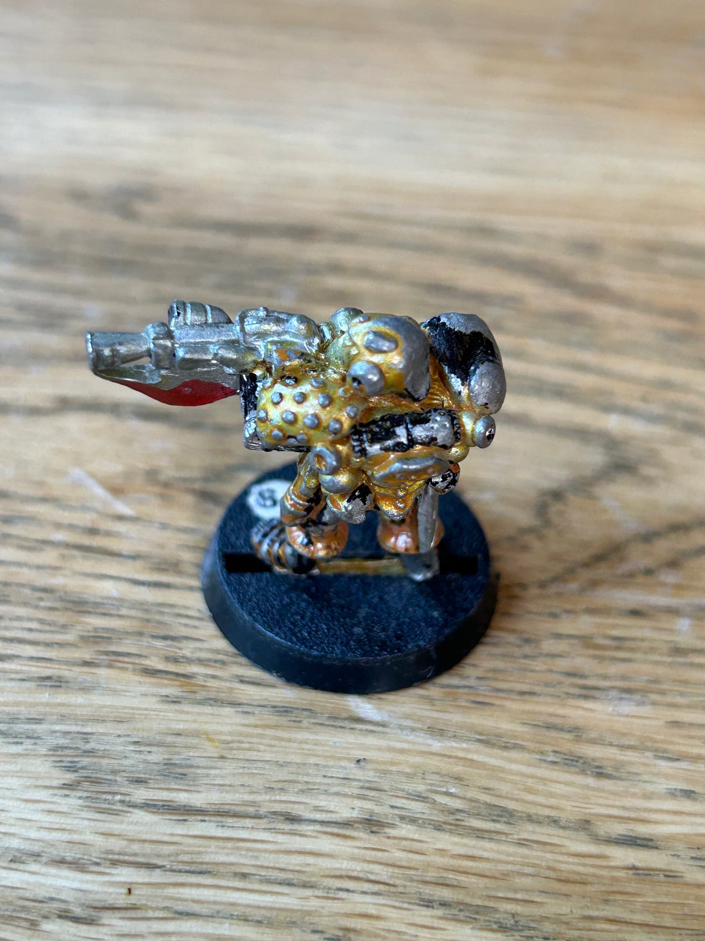 Warhammer 40k Rogue Trader Space Marines C100 Marine advancing Metal