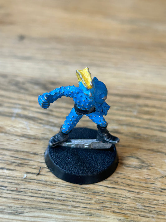 Blood Bowl - Elves - 1st Edition BB3 Elf Blitzer Metal