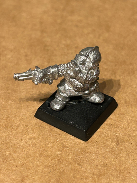 Vintage Warhammer D4 Dwarf Adventurer 'Ogg' Dwarfs Metal
