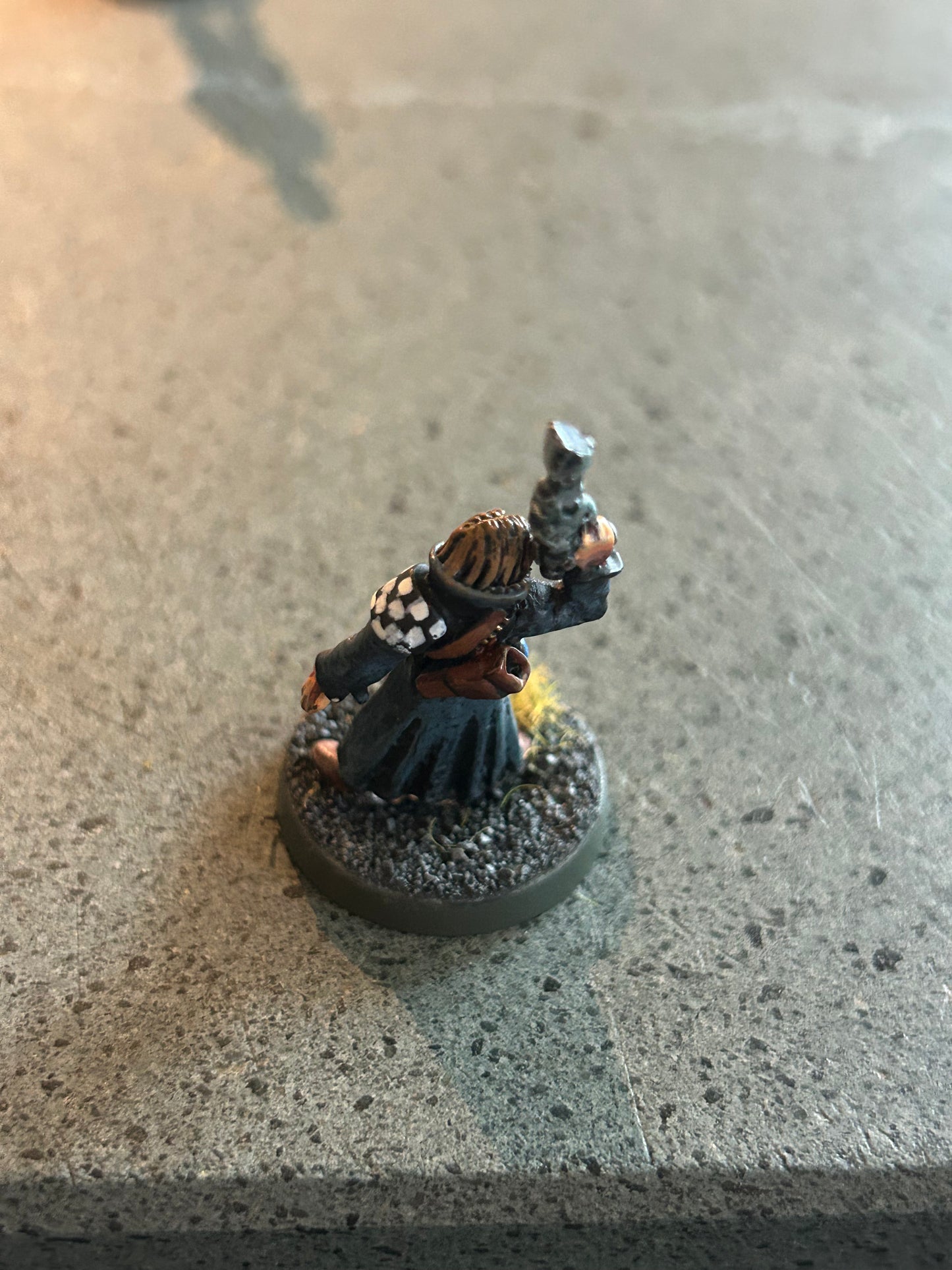 Chequer Gang Mercenary with Heavy Laser Pistol - Miniature
