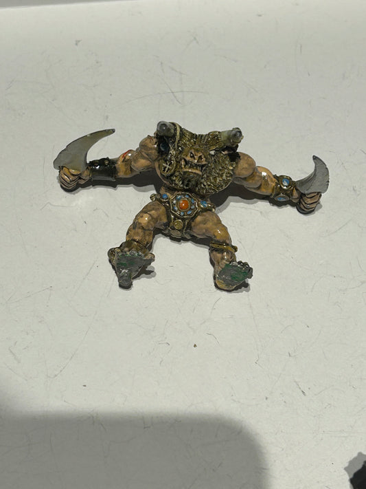Citadel - Warhammer - C34  Chaos - Minotaur Lords -  Mighty Gore-Strom