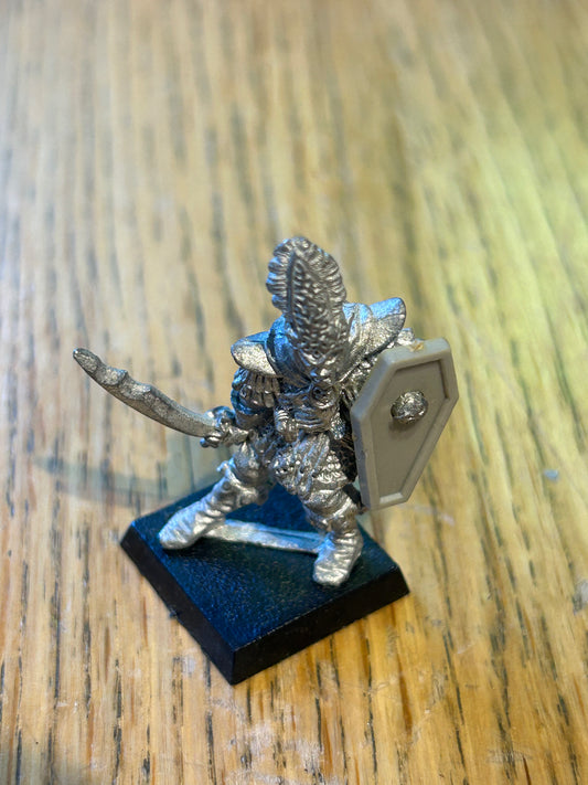 Citadel Warhammer 80s Reg Renown RR4 Mengil Manhide Dark Elf Command Leader