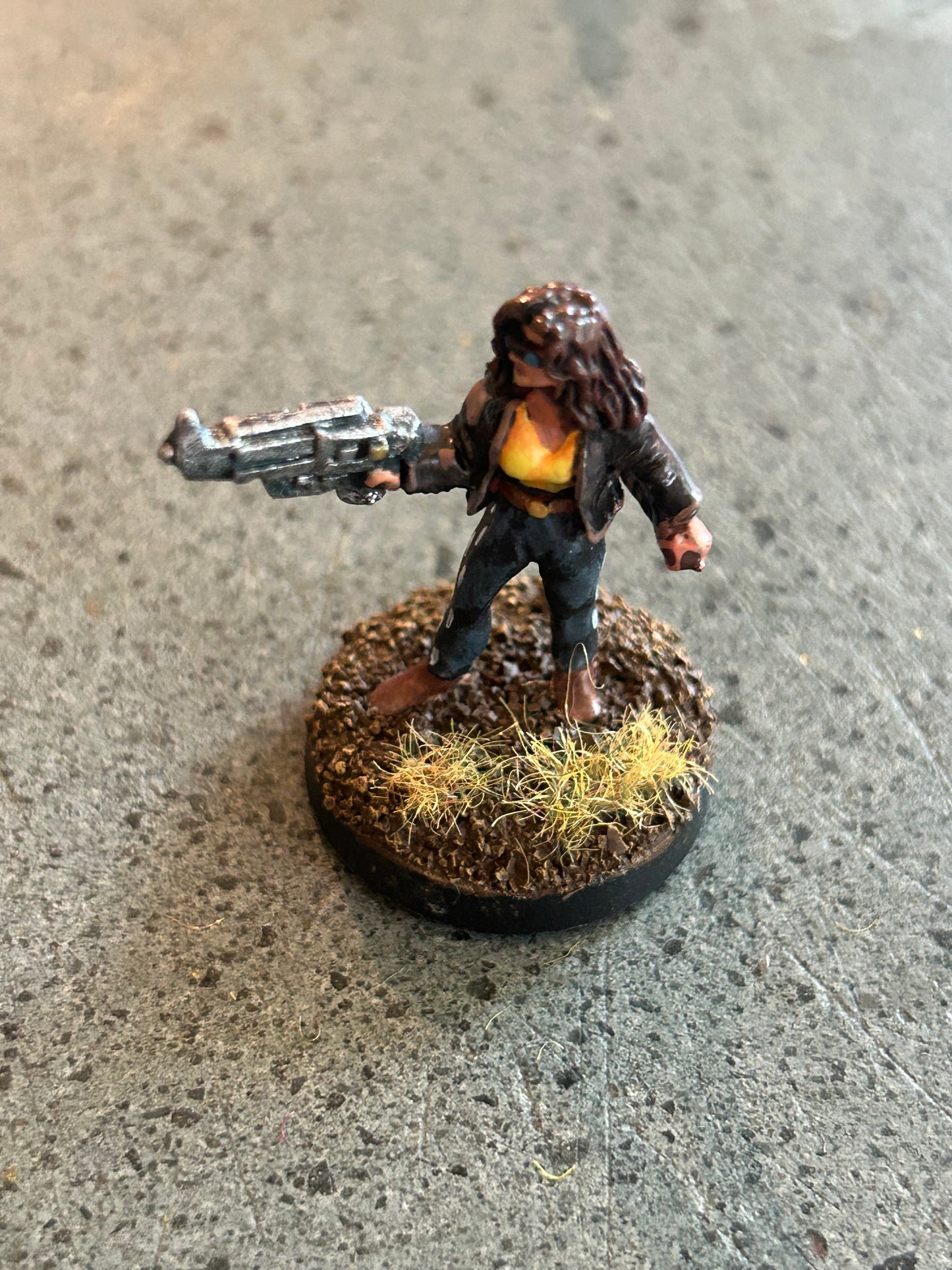 FUTURE SKIRMISH
Chequer Gang Ganger with Machine Pistol