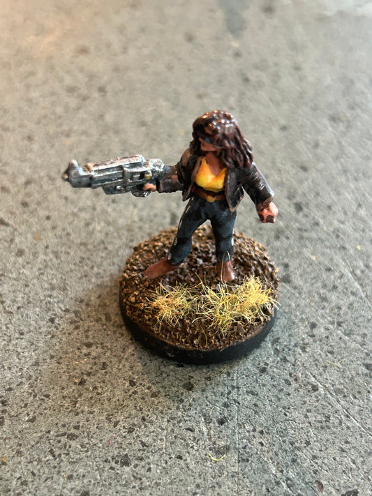 FUTURE SKIRMISH
Chequer Gang Ganger with Machine Pistol