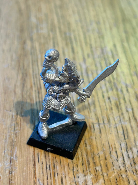 Marauder miniatures mb3 dark elf musician warhammer fantasy sword and crossbow