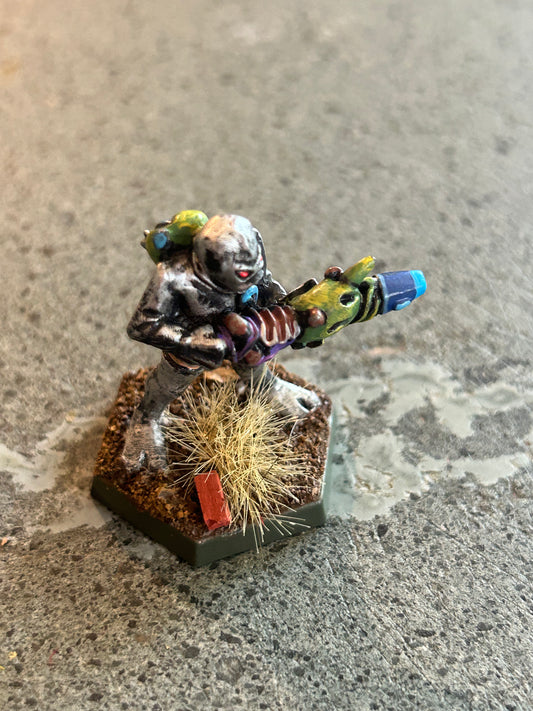 FUTURE SKIRMISH
Alien Grey
 EM4