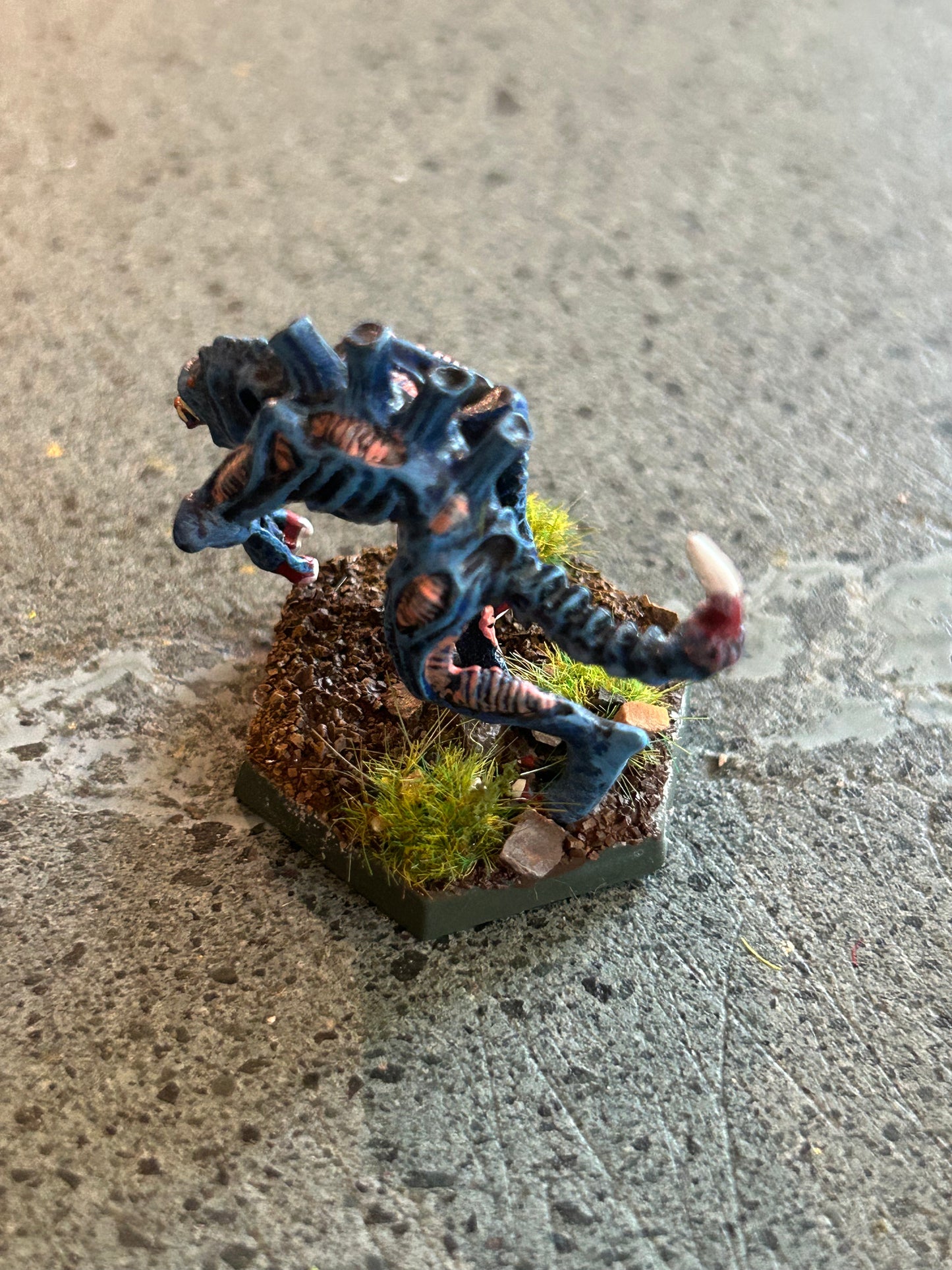 FUTURE SKIRMISH
Alien Feeder
 EM4