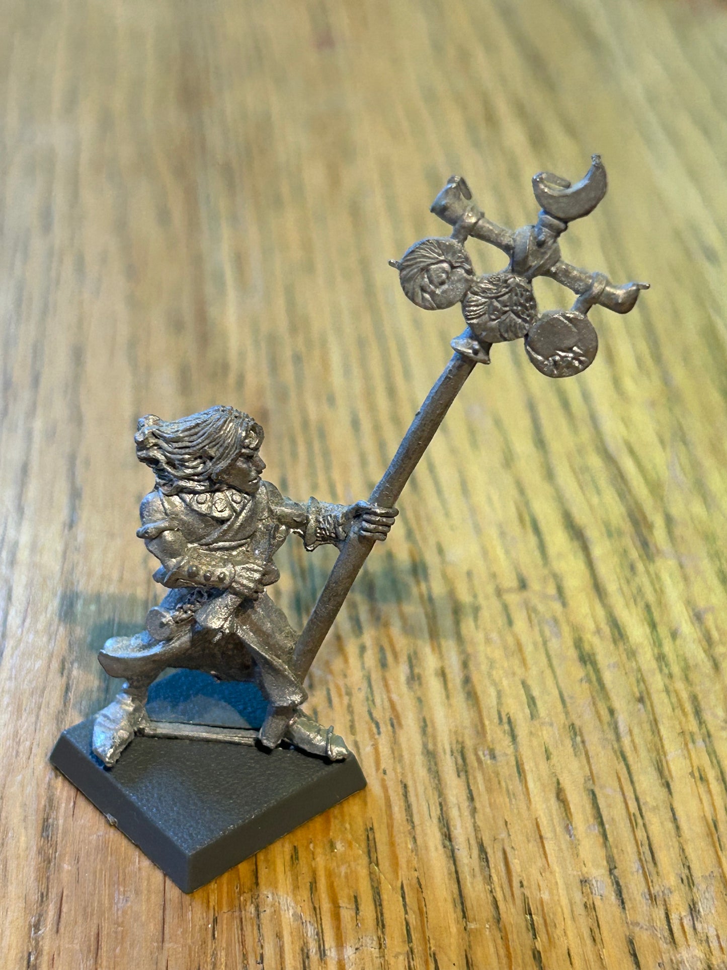Citadel Warhammer Wood Elves moonstandard standard bearer Elf Command GW
