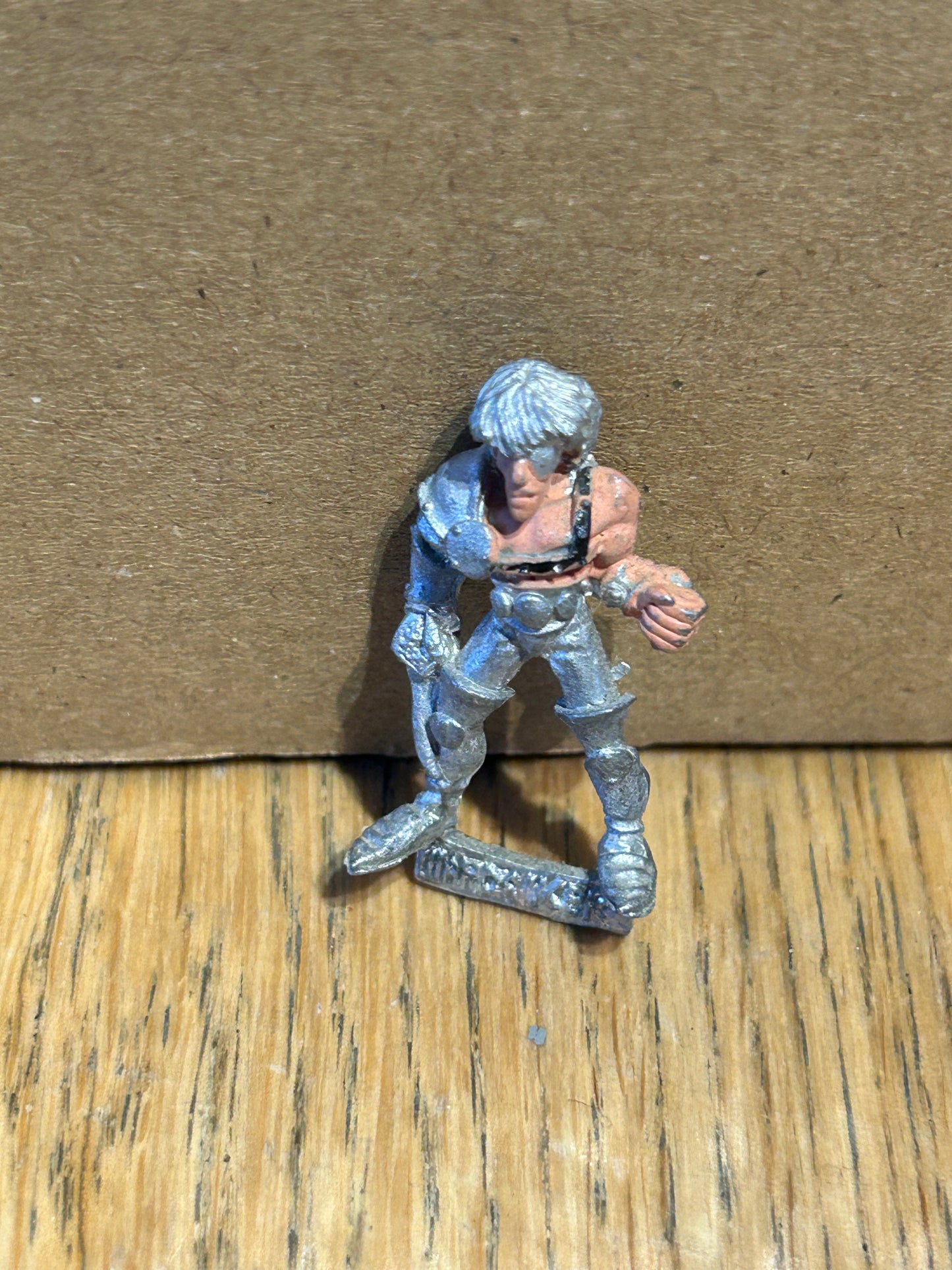 Warhammer Fantasy old world wood elf  wardancer with gauntlet