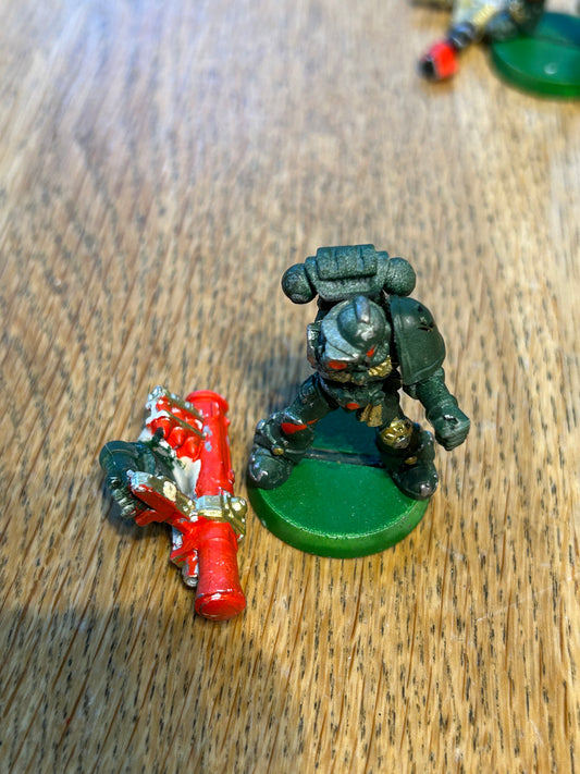 Warhammer 40k space marine tactical marine heavy with missile launcher metal