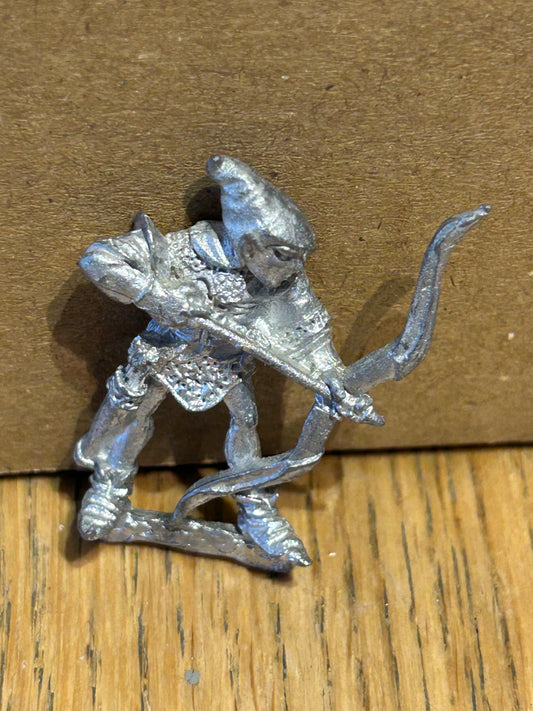 Citadel Warhammer classic 80s LOTR ME32 Noldor Deep Elf Archer Lord of the rings or high elves