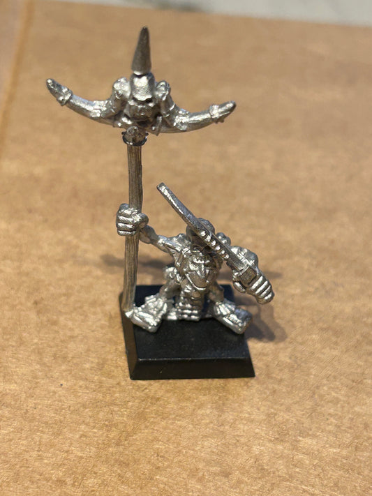 Warhammer fantasy forest goblin standard bearer