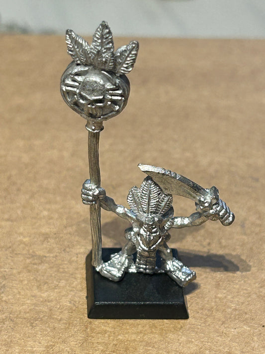 Warhammer fantasy forest goblin standard bearer