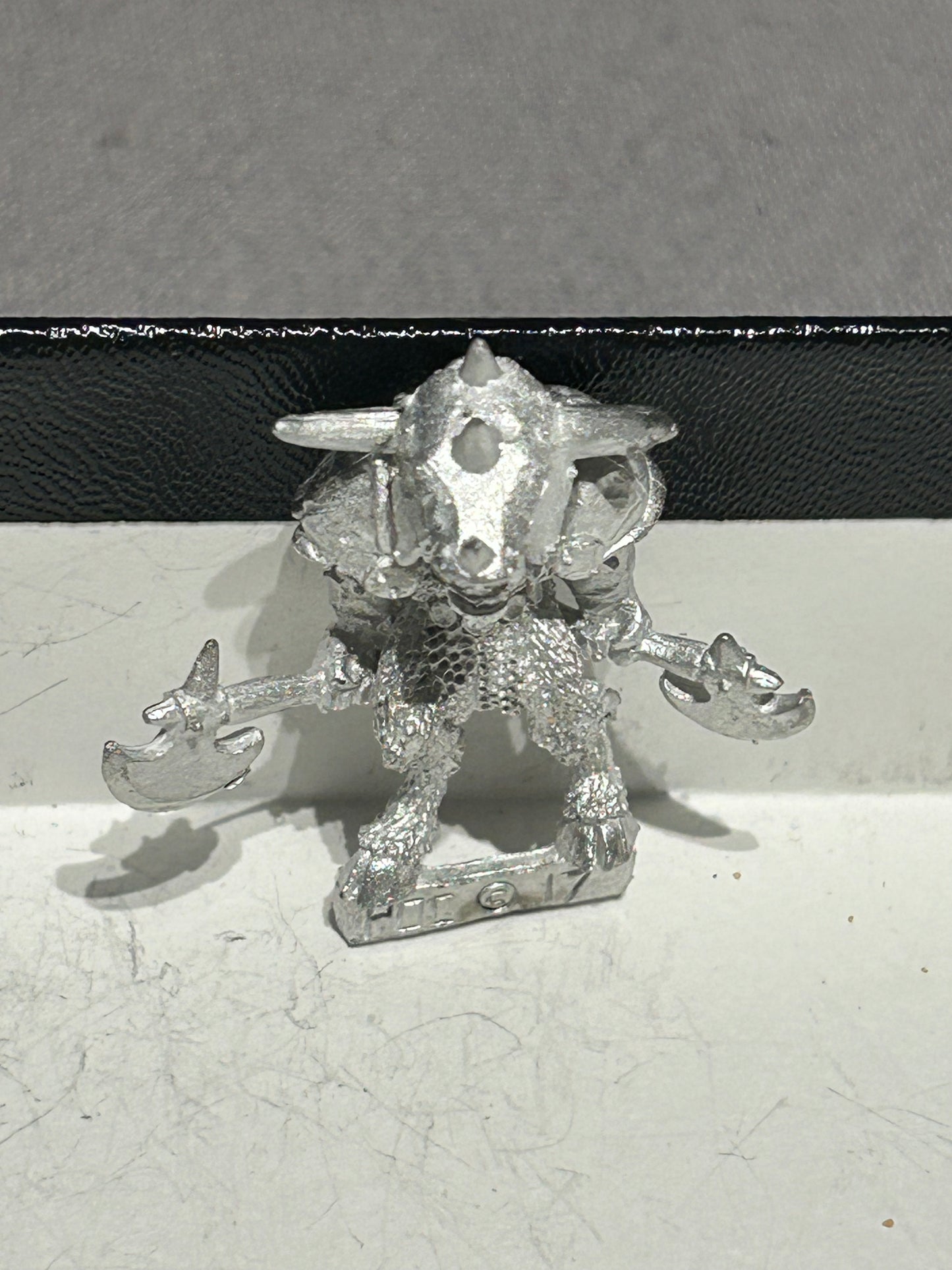 Knightmare miniatures Armoured Beastman