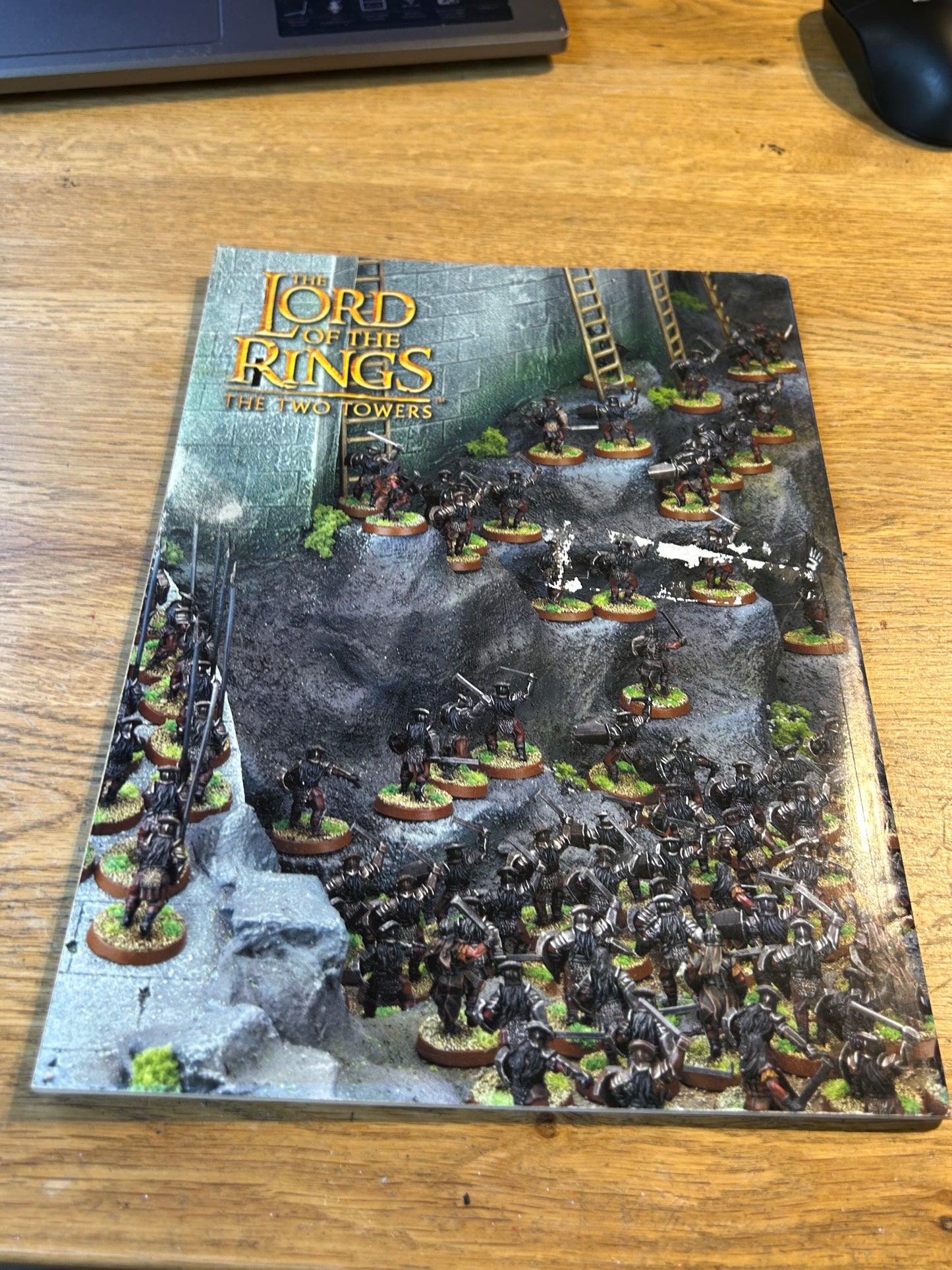 White dwarf issue 275 (moderate wear)