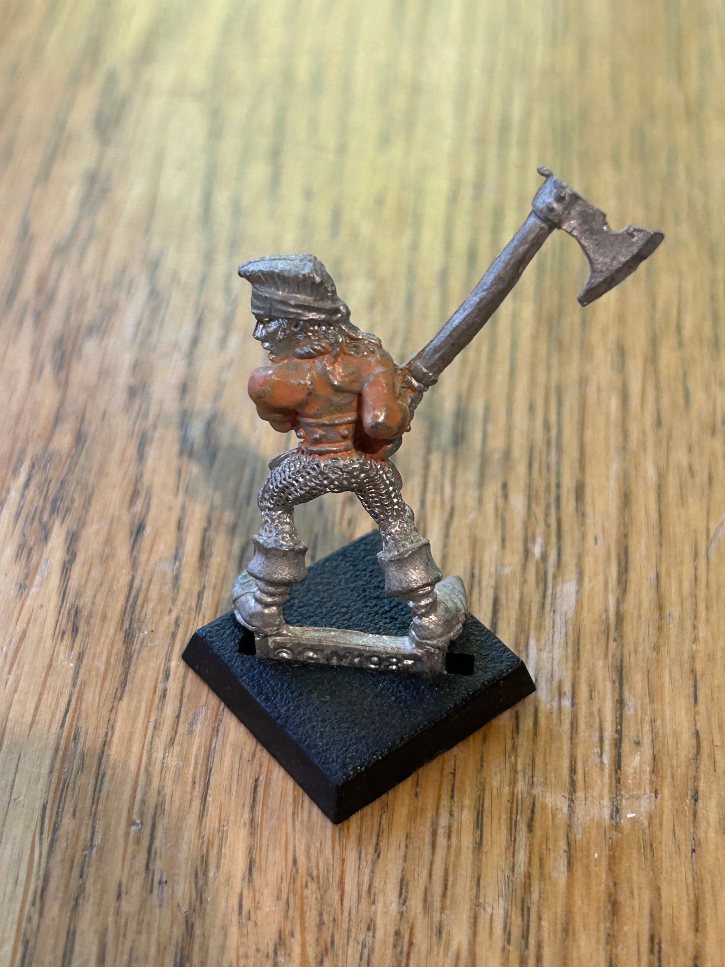 Warhammer Fantasy old world wood elf  wardancer with double handed axe
