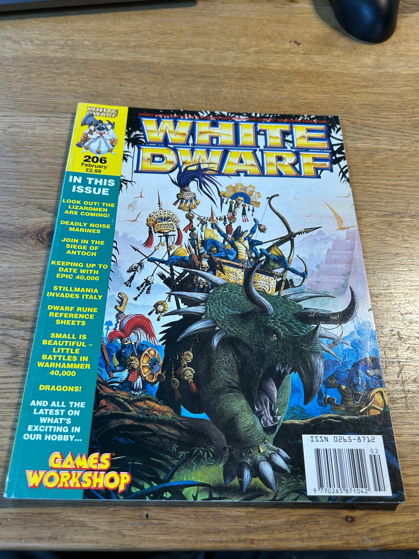 White dwarf issue 206 (no cards and moderate wear)