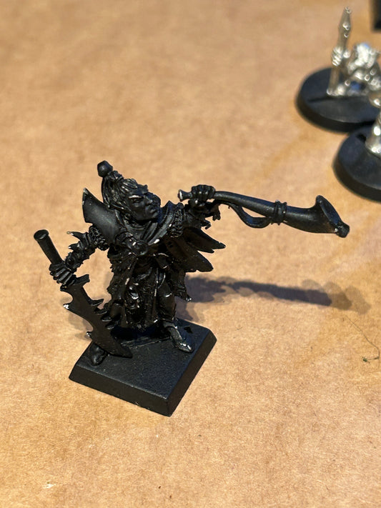 Classic Dogs of War Mengil Manhide Manflayer Musician - Warhammer Fantasy