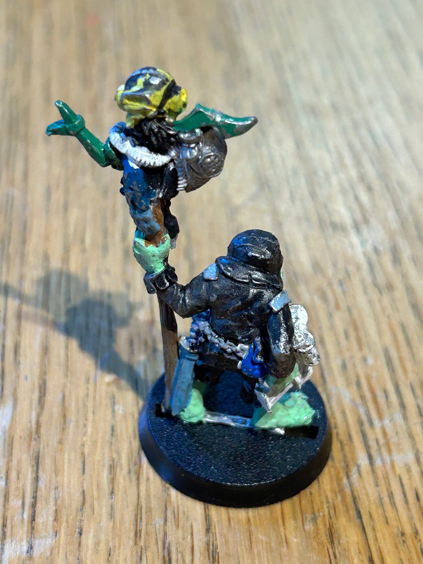 RT202 Space Ork Command Standard Bearer Ringlug Metal 40k Rogue Trader