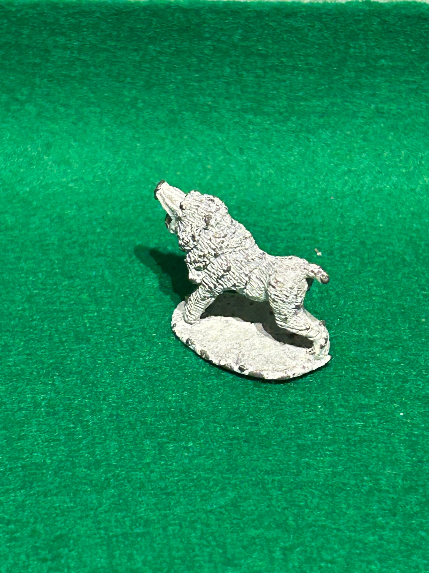 Citadel miniatures rune quest baboon (missing part of the tail)