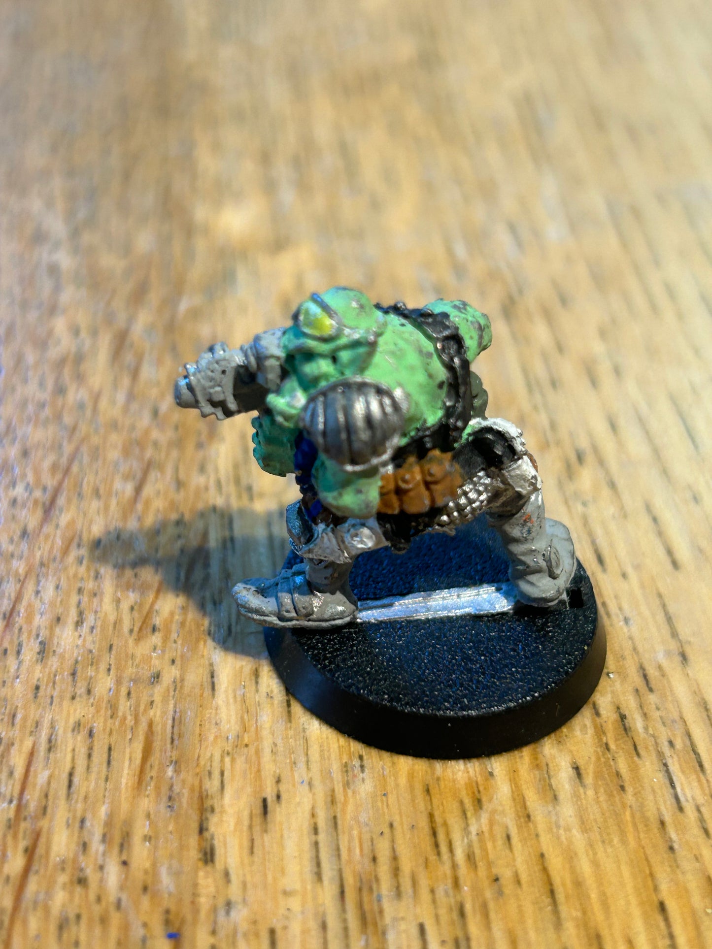 Citadel GW Rogue Trader Space Ork Boy with bolta 21 warhammer 40k (missing gun tip)