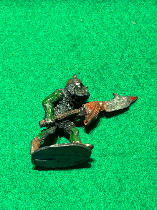 Citadel - Pre Slotta - Warhammer - C16  Orc Warrior -  with polearm 1984