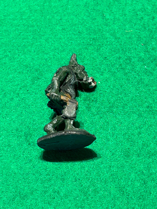Citadel - Pre Slotta - Warhammer - C15  Orc Warrior -  with axe and spear 1984