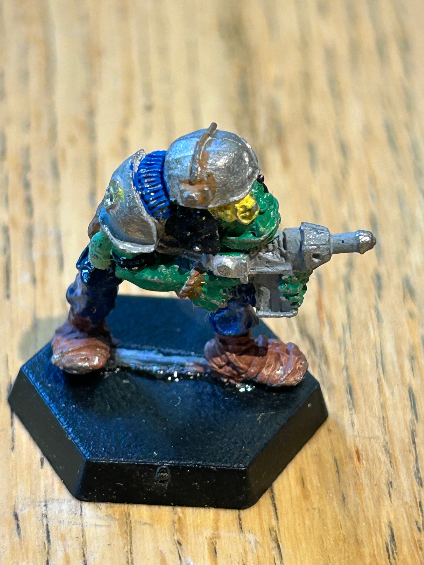 Warhammer 40k rogue trader space ork raider trooper
