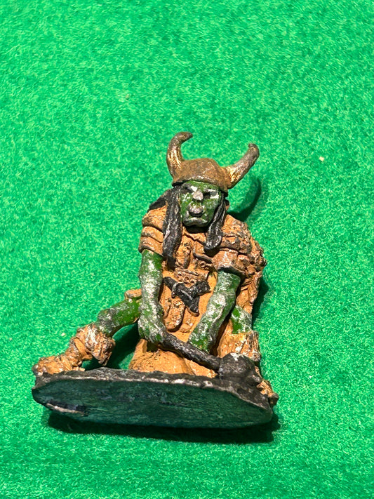 Citadel -  Preslotta - Warhammer fantasy  - C36  - Class Hobgoblin warrior w/ Mace - 1984