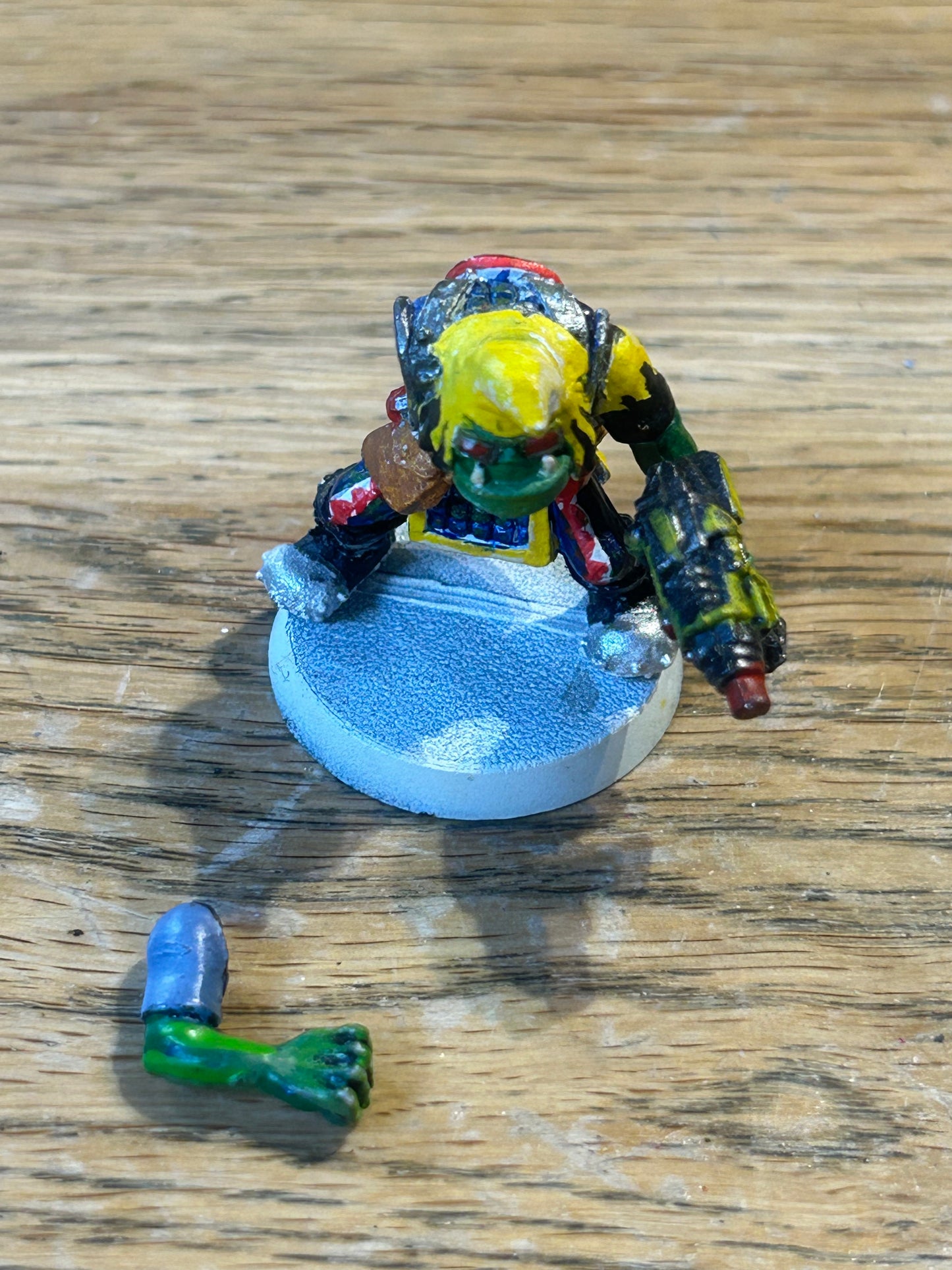 Warhammer 40k Rogue Trader Space Ork Bad moon boy with bolter