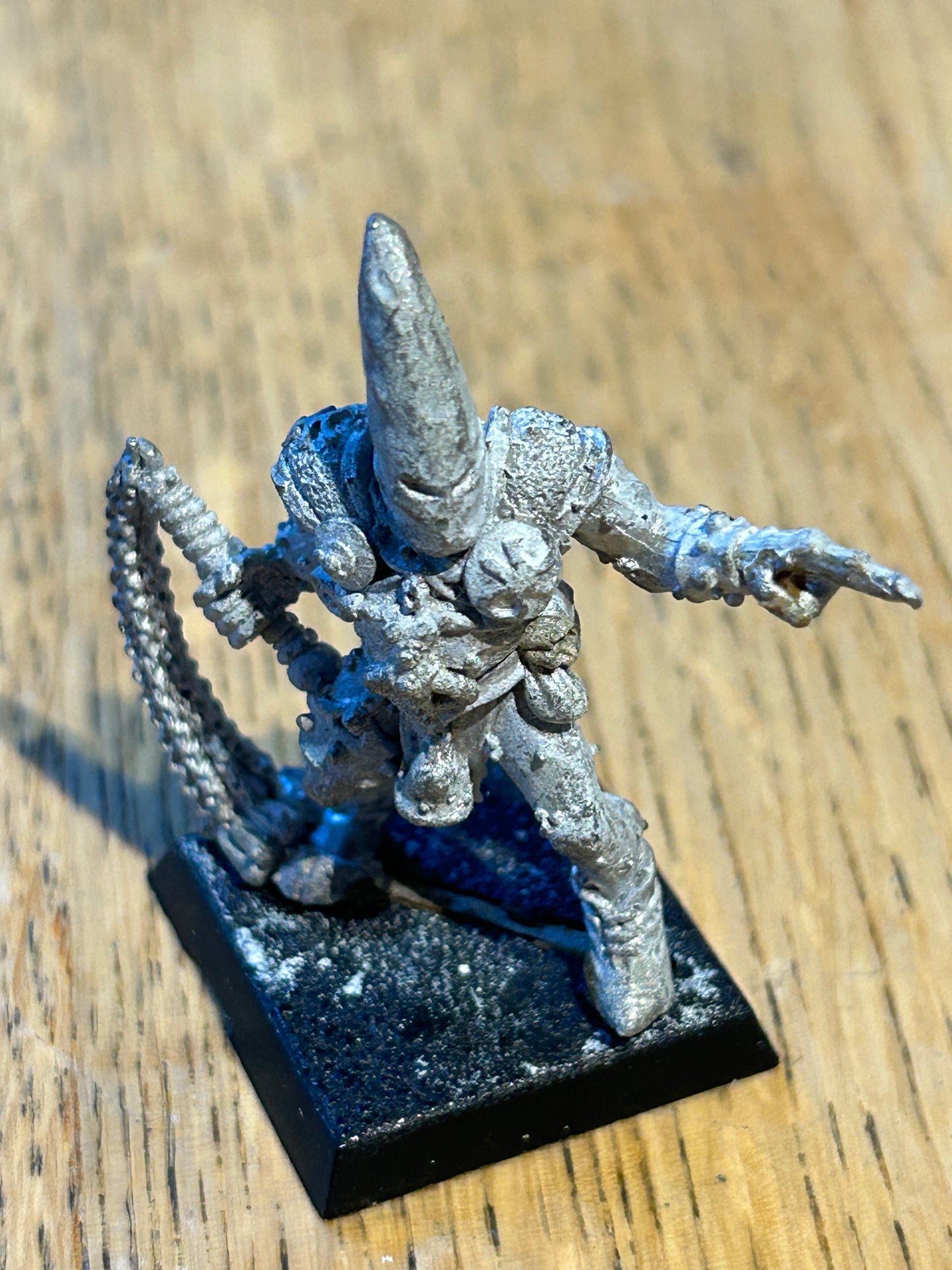 Warhammer Fantasy Old World Warriors of Chaos Champion of Slaanesh hooded champion with a flail