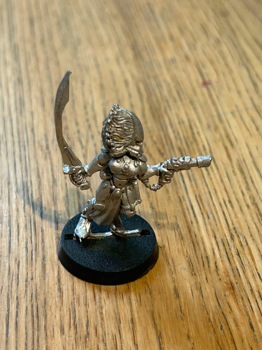 Warhammer 40k eldar howling banshee (has been stripped)