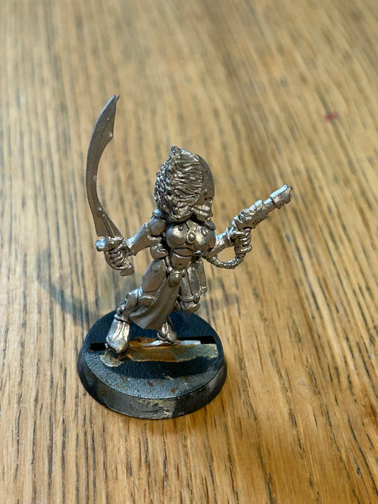 Warhammer 40k eldar howling banshee (has been stripped)