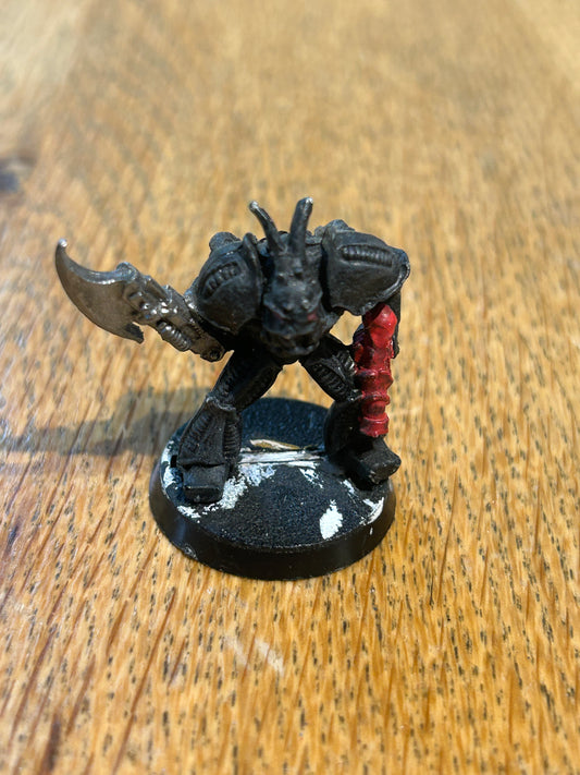 Vintage Warhammer 40k Chaos Renegade with power axe arm no backpack