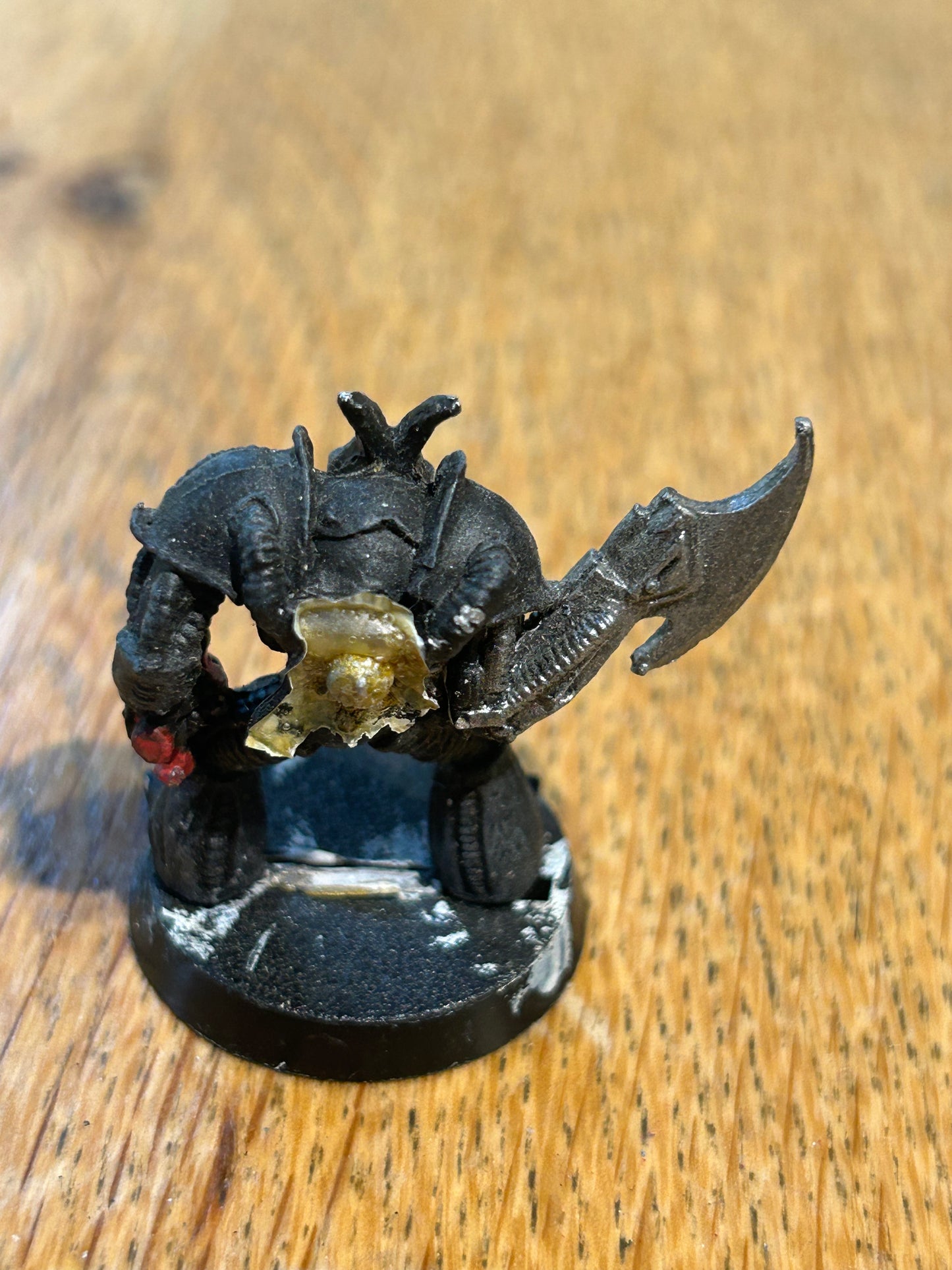 Vintage Warhammer 40k Chaos Renegade with power axe arm no backpack