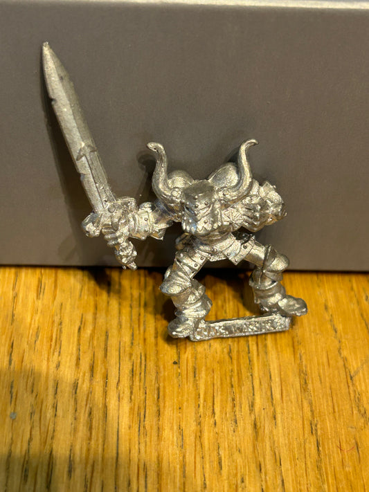 Citadel Warhammer 80s Marauder MM91 Chaos Warrior A