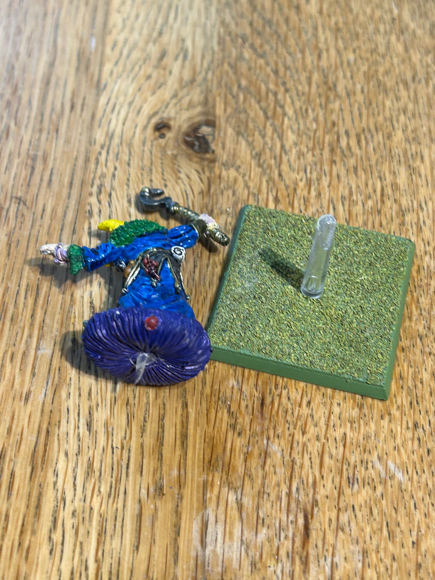 Realm of Chaos Champion Tzeentch Moon Head Scythe Rider with disc  Metal Citadel