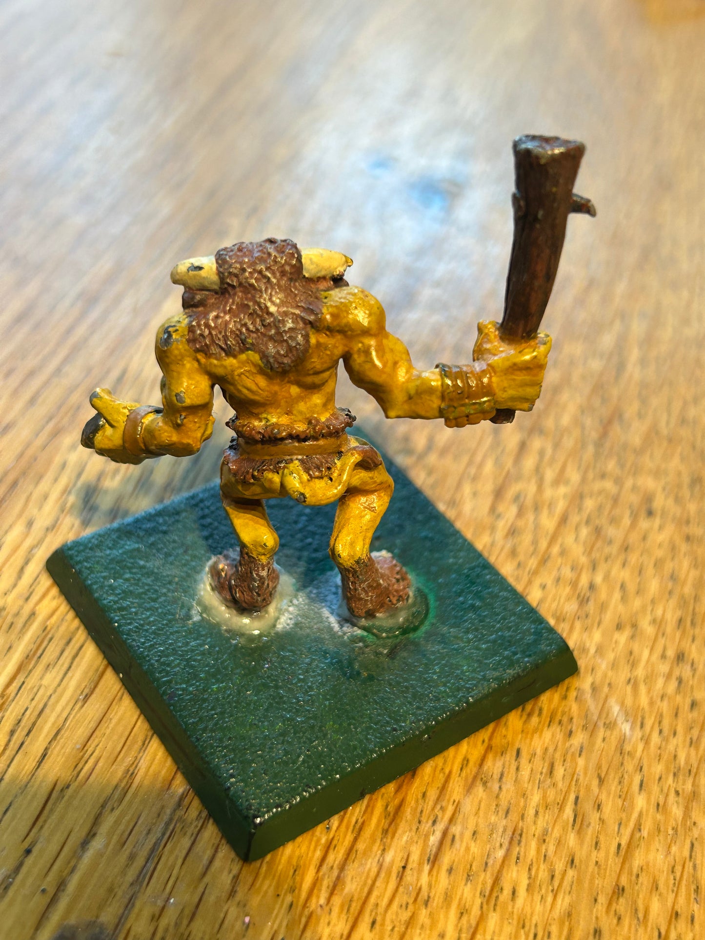 Citadel Warhammer 80s Marauder MM42 Minotaur A with spiked club