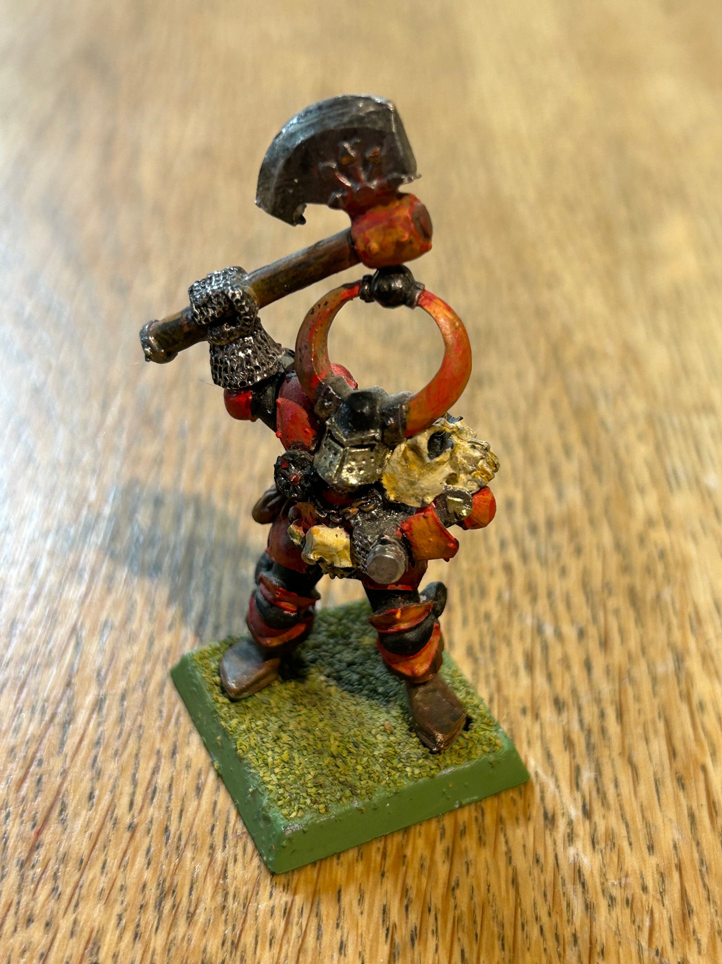 Warhammer fantasy 4th edition chaos warrior with axe