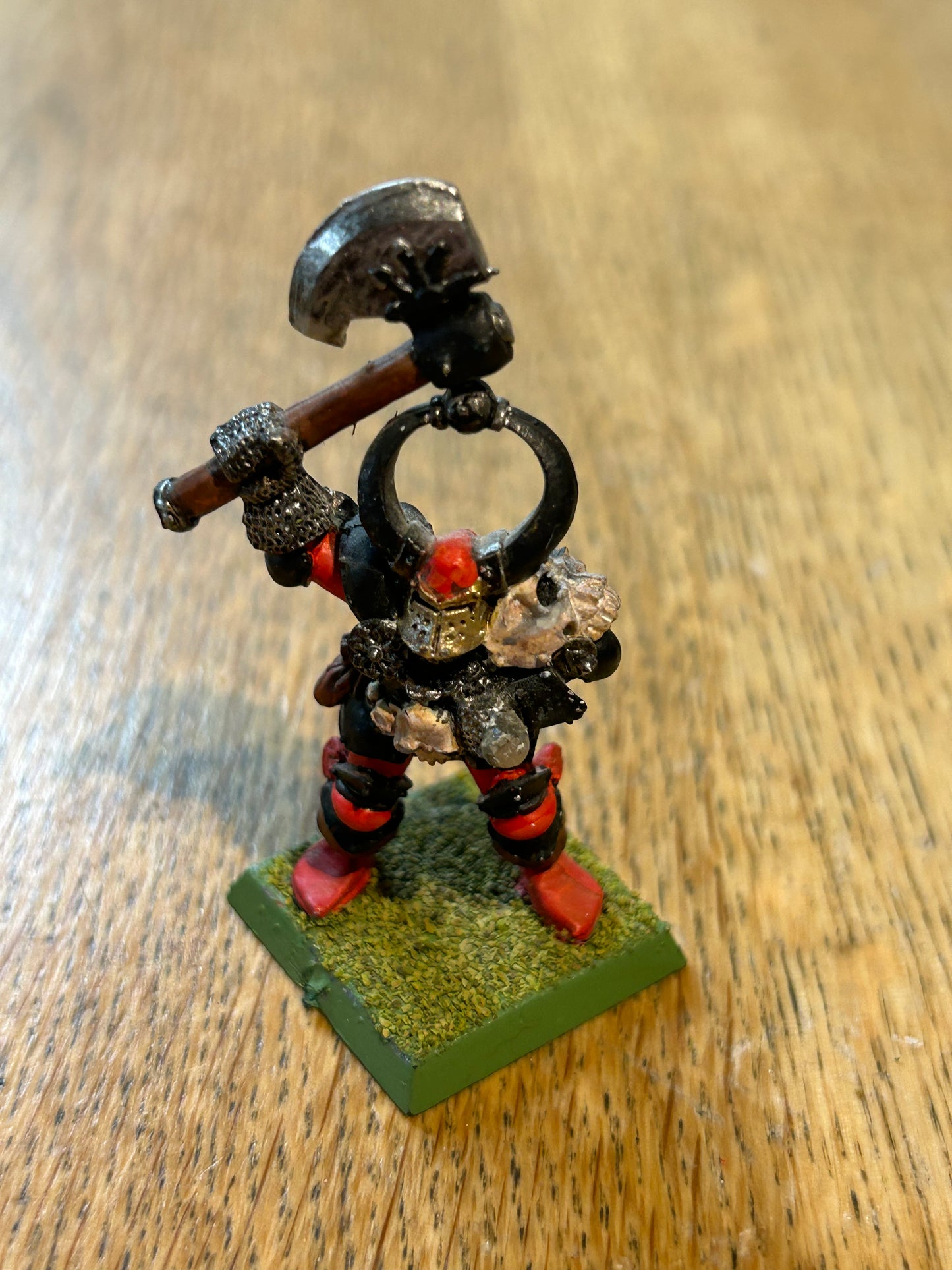 Warhammer fantasy 4th edition chaos warrior with axe