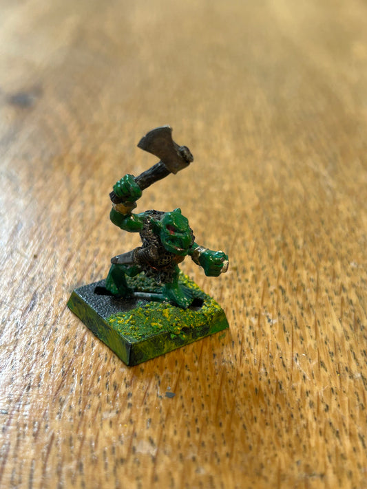 Warhammer fantasy marauder miniatures mm30 goblin with axe