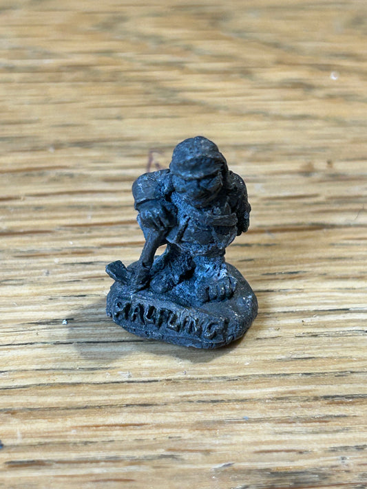 Citadel miniatures warhammer fantasy c11 halflings halfling with mattock