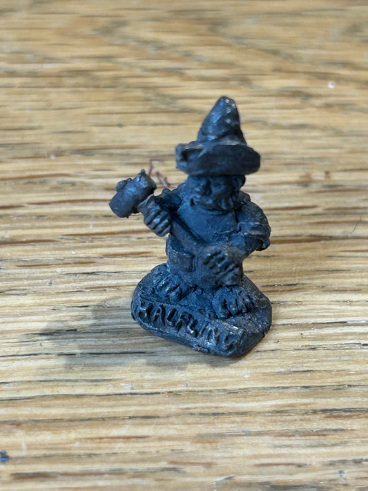 Citadel miniatures warhammer fantasy preslotta c11 halfling Hari the Hammer