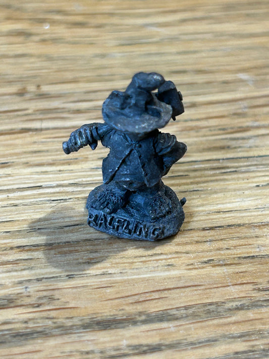 Citadel miniatures warhammer fantasy C11 halflings halfling with hammer