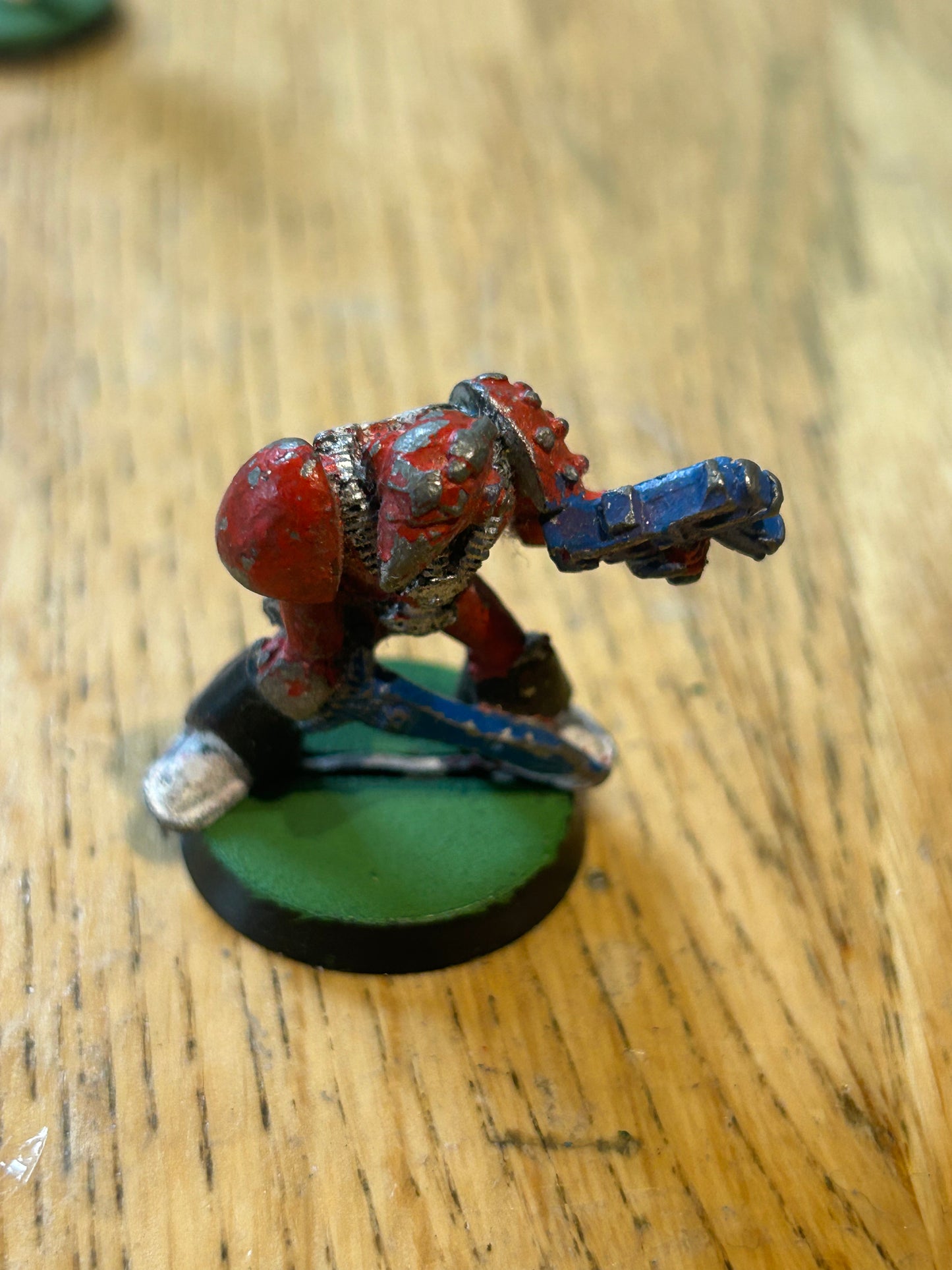 Warhammer Space Marines- 1x Rogue Trader Lieutenant. Vintage metal. OOP