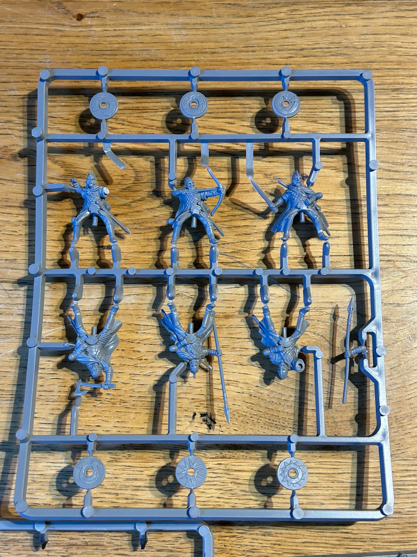Riders of Rohan on Sprue MESBG (only 4 horses, 15 riders)