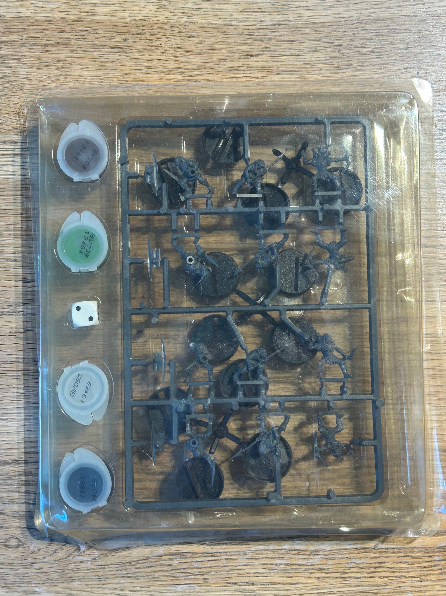 Goblin Sprue with four paints MESBG